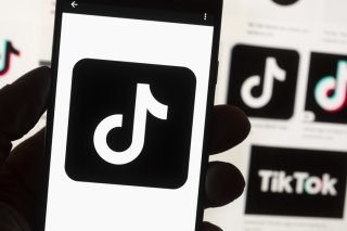 Trois heures après avoir lancé son compte TikTok, la Maison-Blanche comptabilisait déjà plus de 25'000 abonnés (archives). KEYSTONE/AP/Michael Dwyer
